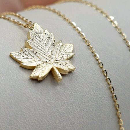 Solid 18K Gold Canada Maple Leaf Pendant Cable Chain Necklace