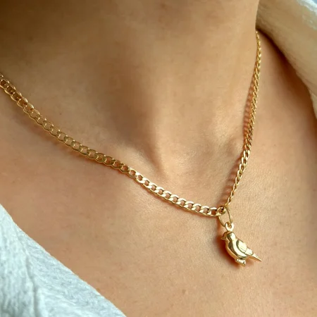 Solid 18K Gold Bird Pendant with Curb Chain 4.15 gr